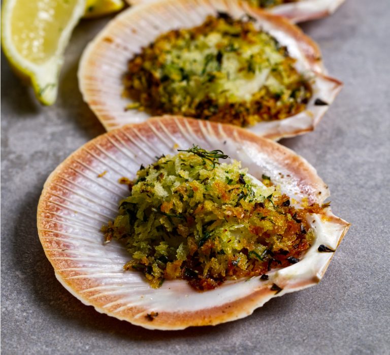 GEOFF’s Oven Gratin Abrolhos Scallops with Garlic Herb Crumb…